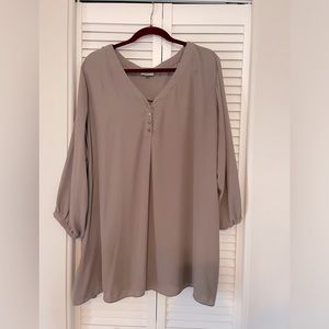 Avenue taupe blouse